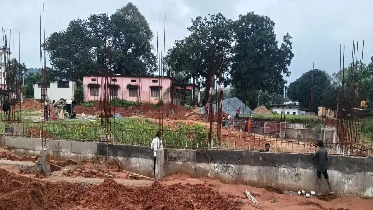 बैडमिंटन स्टेडियम बगीचा जशपुर